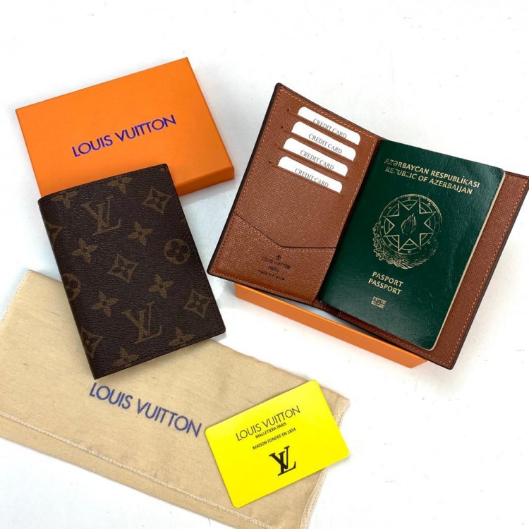 LOUİS VUİTTON PASSPORT COVERT CLASSİC 